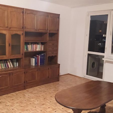 Uroczy Apartament Z Bezplatnych Parkingiem وارسو المظهر الخارجي الصورة